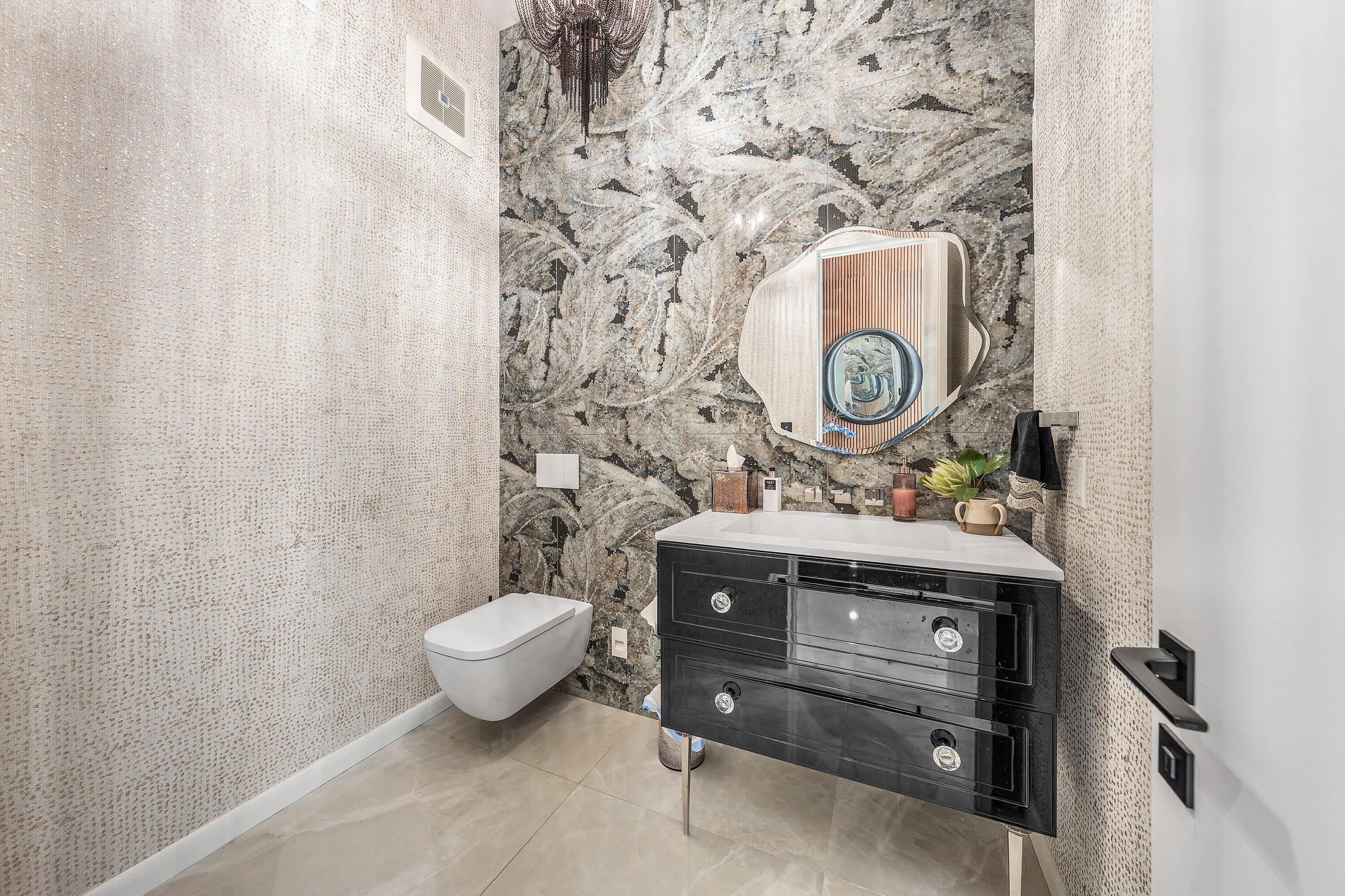 6641 Giralda Circle Boca Raton, FL 33433 - Photo 33 of 116 a view of bathroom with a toilet and a shower curtain