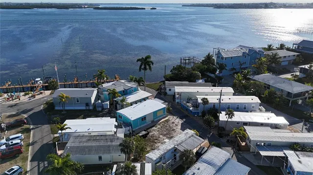 $250,000 | 2601 Gulf Drive North, Unit B14, Bradenton Beach, FL 34217