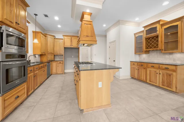 $549,000 | 1601 Ruelle De Grace Drive, Baton Rouge, LA 70810