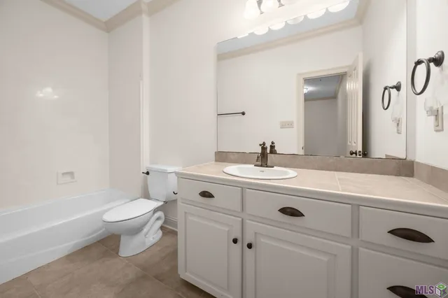 $549,000 | 1601 Ruelle De Grace Drive, Baton Rouge, LA 70810