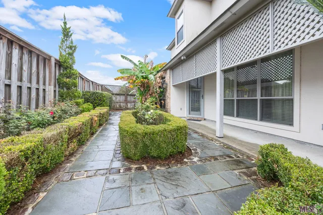 $549,000 | 1601 Ruelle De Grace Drive, Baton Rouge, LA 70810