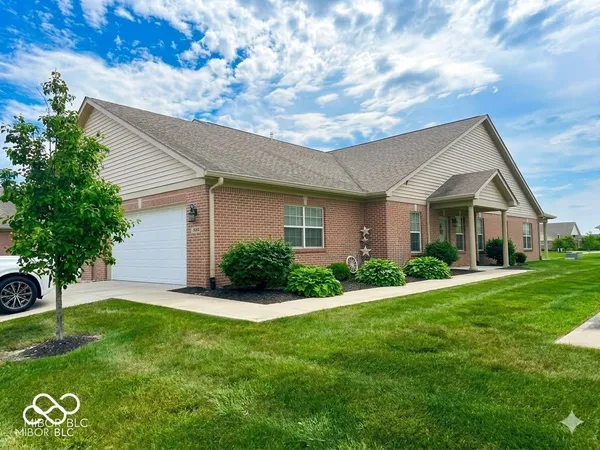 $310,000 | 4328 Washington Boulevard, Unit 17, Plainfield, IN 46168