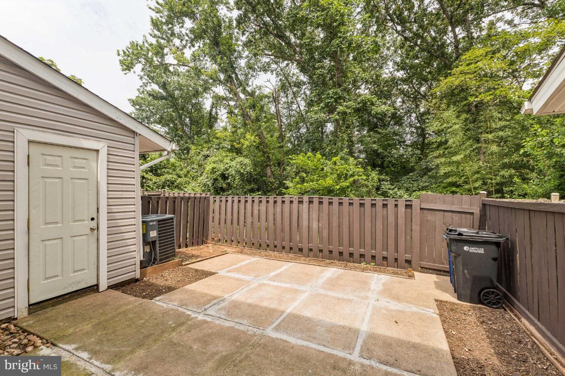 203 North Cottage Road Sterling, VA 20164 - Photo 23 of 25 Gallery Image 23