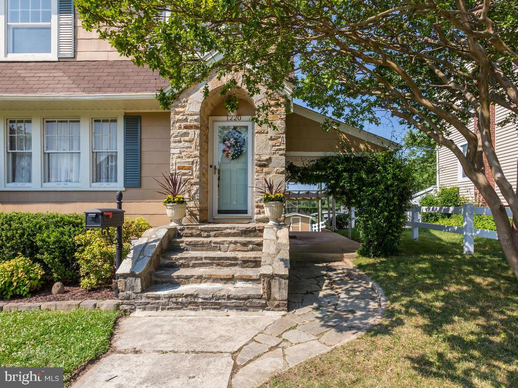 1220 Ten Oaks Road Baltimore, MD 21227 - Photo 7 of 87 Gallery Image 7