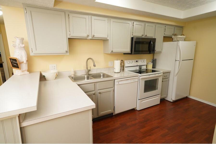 2383 Willowside Lane Grove City, OH 43123 - Photo 9 of 22 Kitchen lots of counter space...