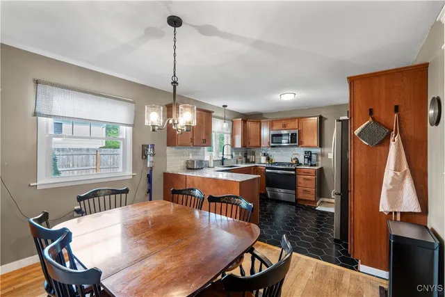 $280,000 | 100 Grove Avenue, Auburn, NY 13021