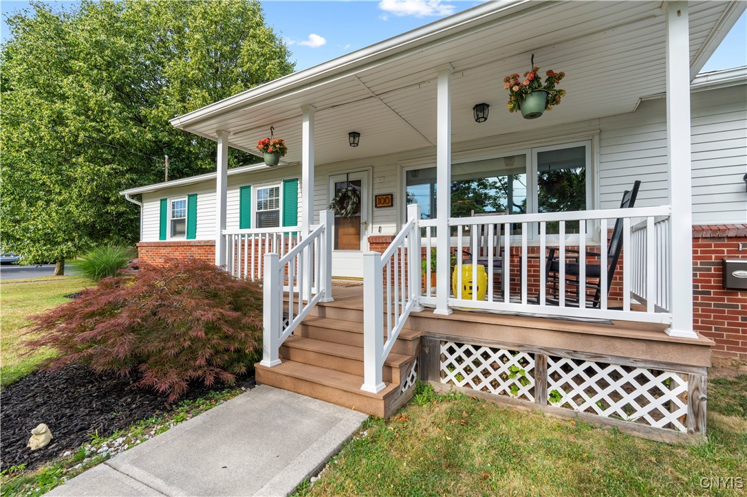 100 Grove Avenue Auburn, NY 13021 - Photo 4 of 41