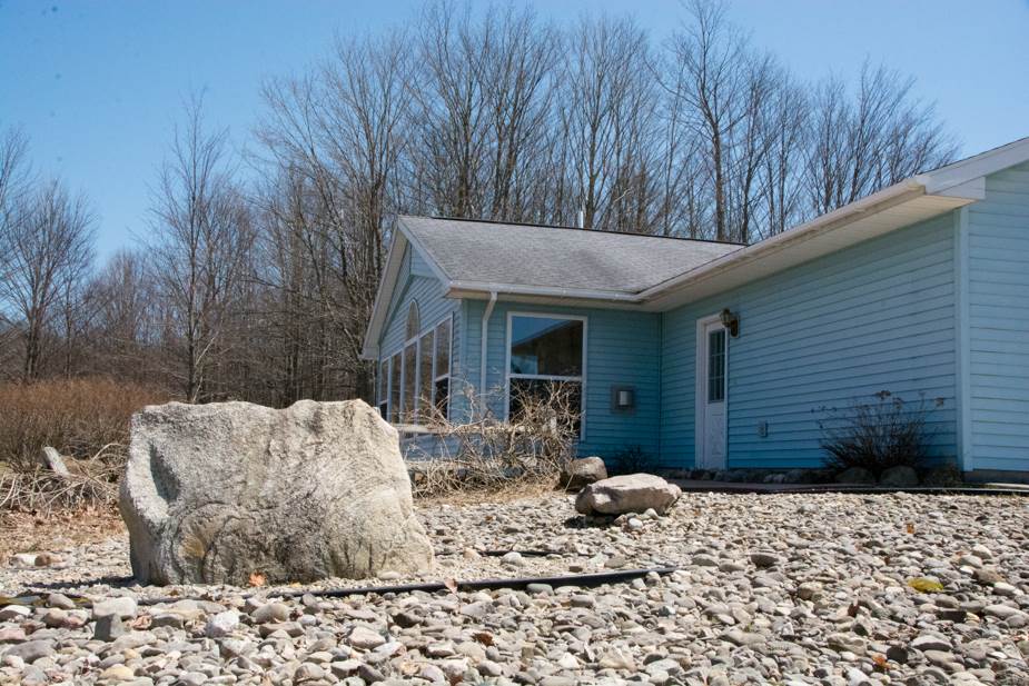 9455 Crouch Road Southeast Fife Lake, MI 49633 - Photo 34 of 47 1845674-33.JPG
