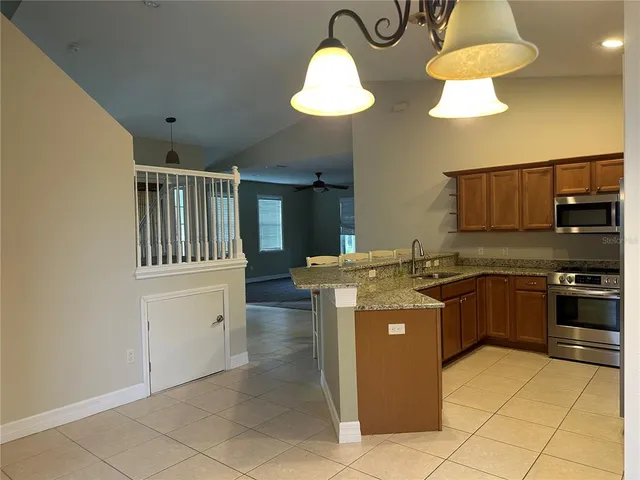 $2,900 | 117 Shore Dr Place, Oldsmar, FL 34677