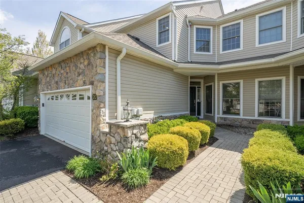 $6,100 | 20 Pine Valley Road, Unit 148, Livingston, NJ 07039
