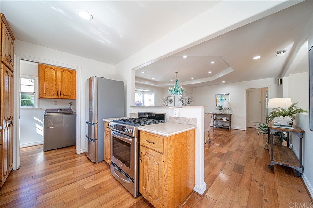 222 North Attica Drive Long Beach, CA 90803 - Photo 13 of 48