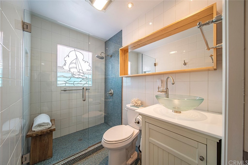 222 North Attica Drive Long Beach, CA 90803 - Photo 16 of 48 Hall Bathroom