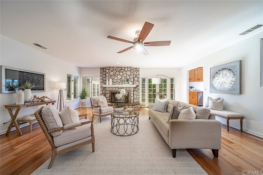 222 North Attica Drive Long Beach, CA 90803 - Photo 4 of 48