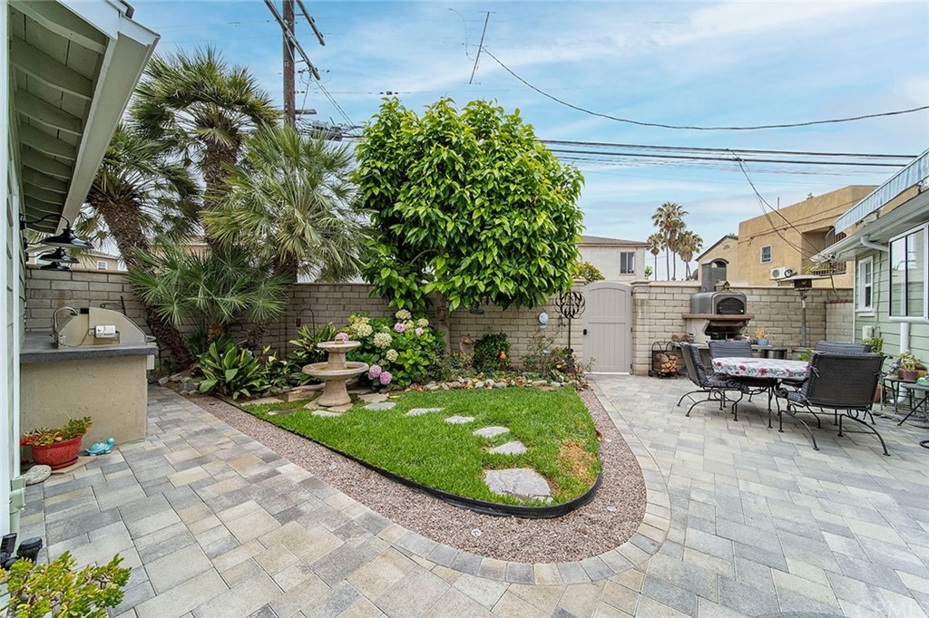 222 North Attica Drive Long Beach, CA 90803 - Photo 33 of 48 Rear Yard