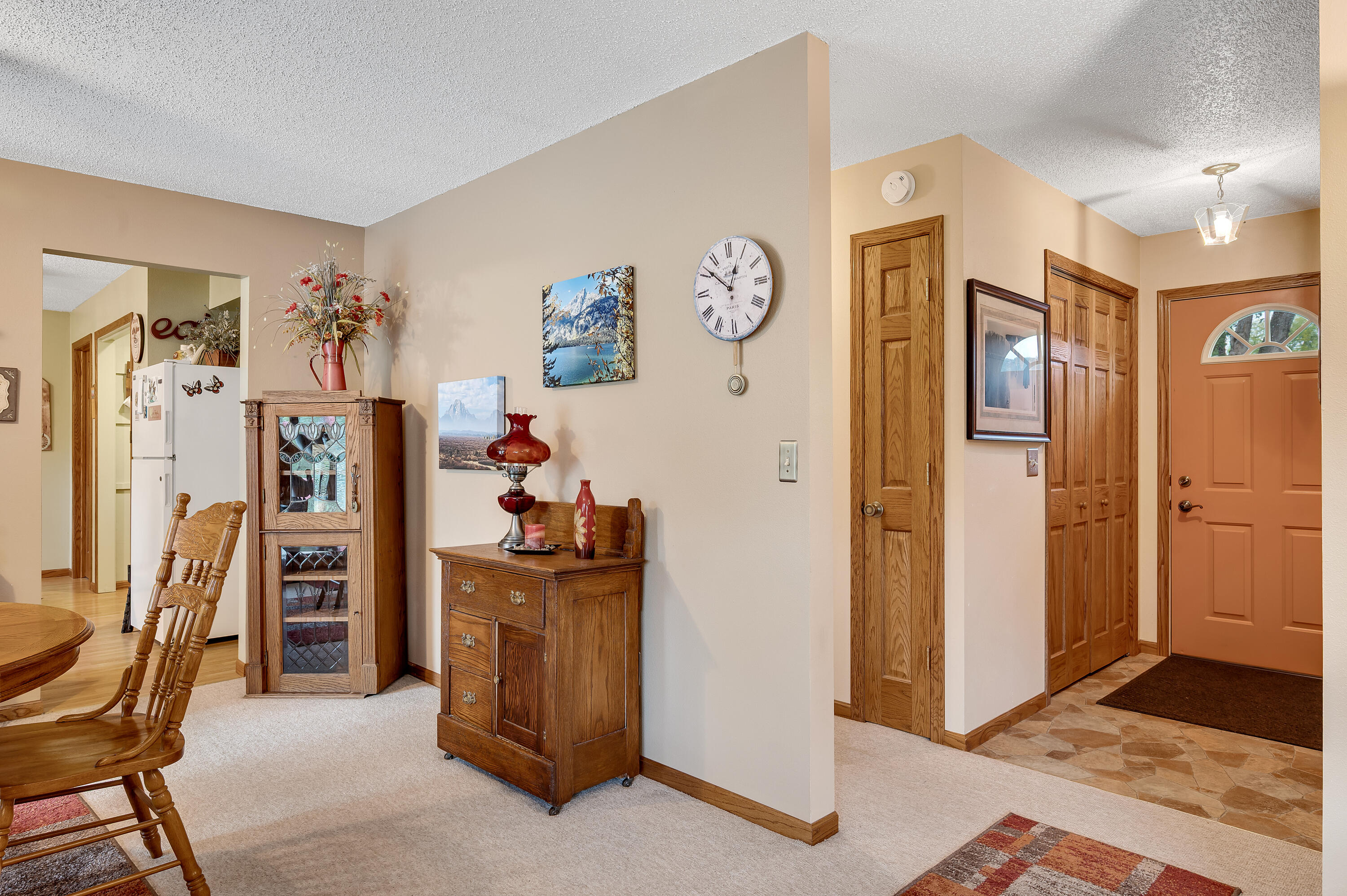 2956 South Marion Road La Crosse, WI 54601 - Photo 12 of 31 Entry / View