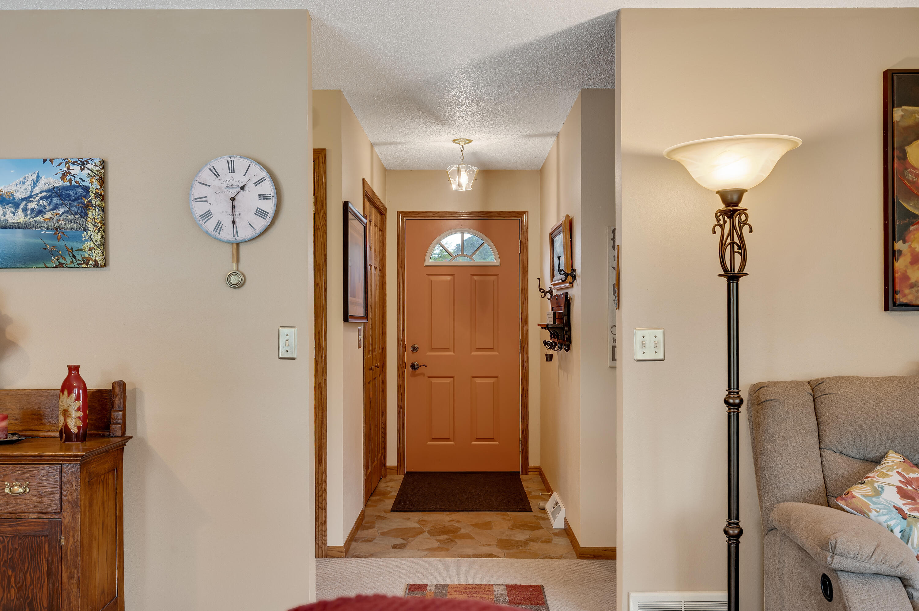 2956 South Marion Road La Crosse, WI 54601 - Photo 6 of 31 Entry