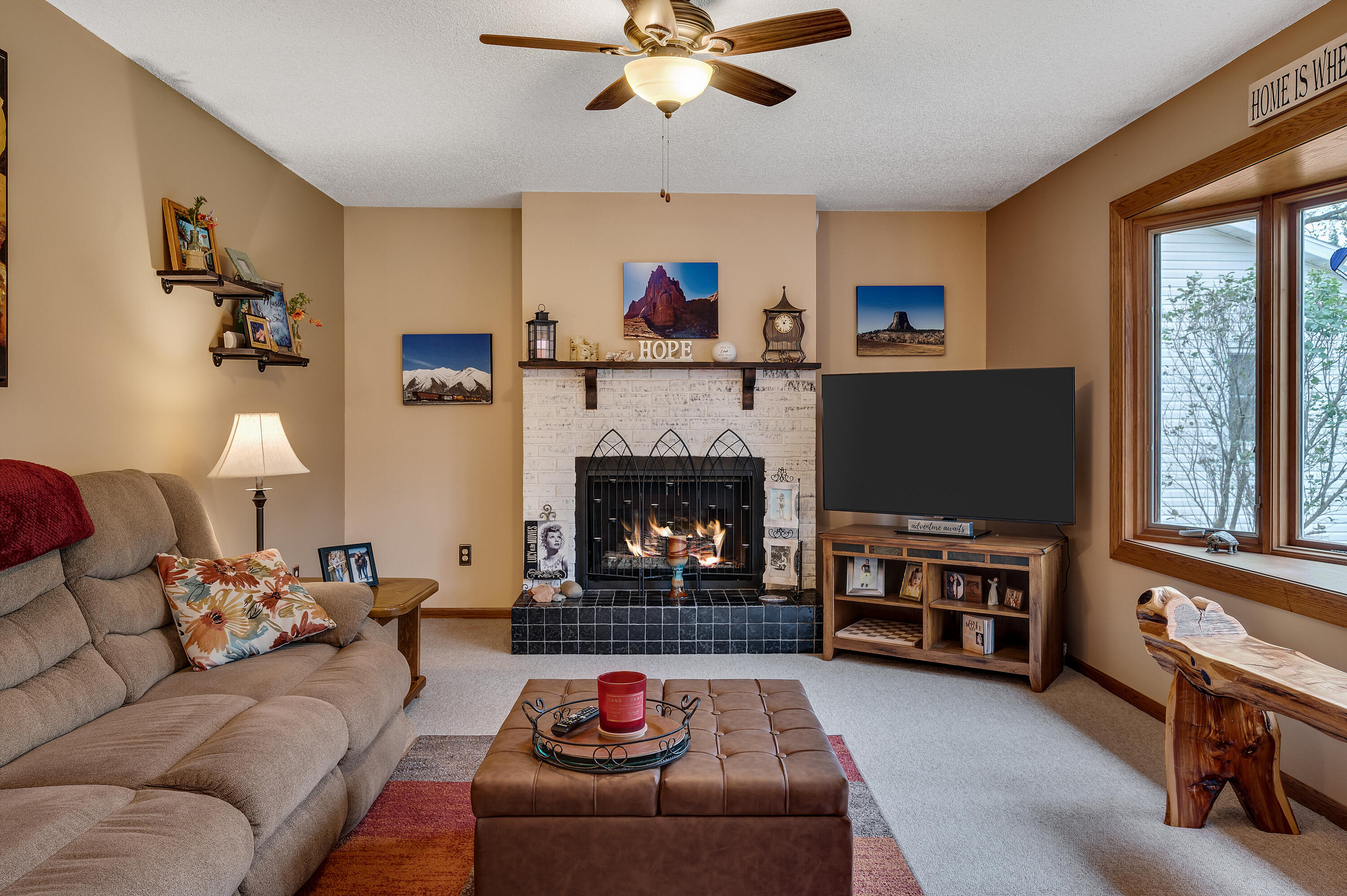 2956 South Marion Road La Crosse, WI 54601 - Photo 8 of 31 Living room