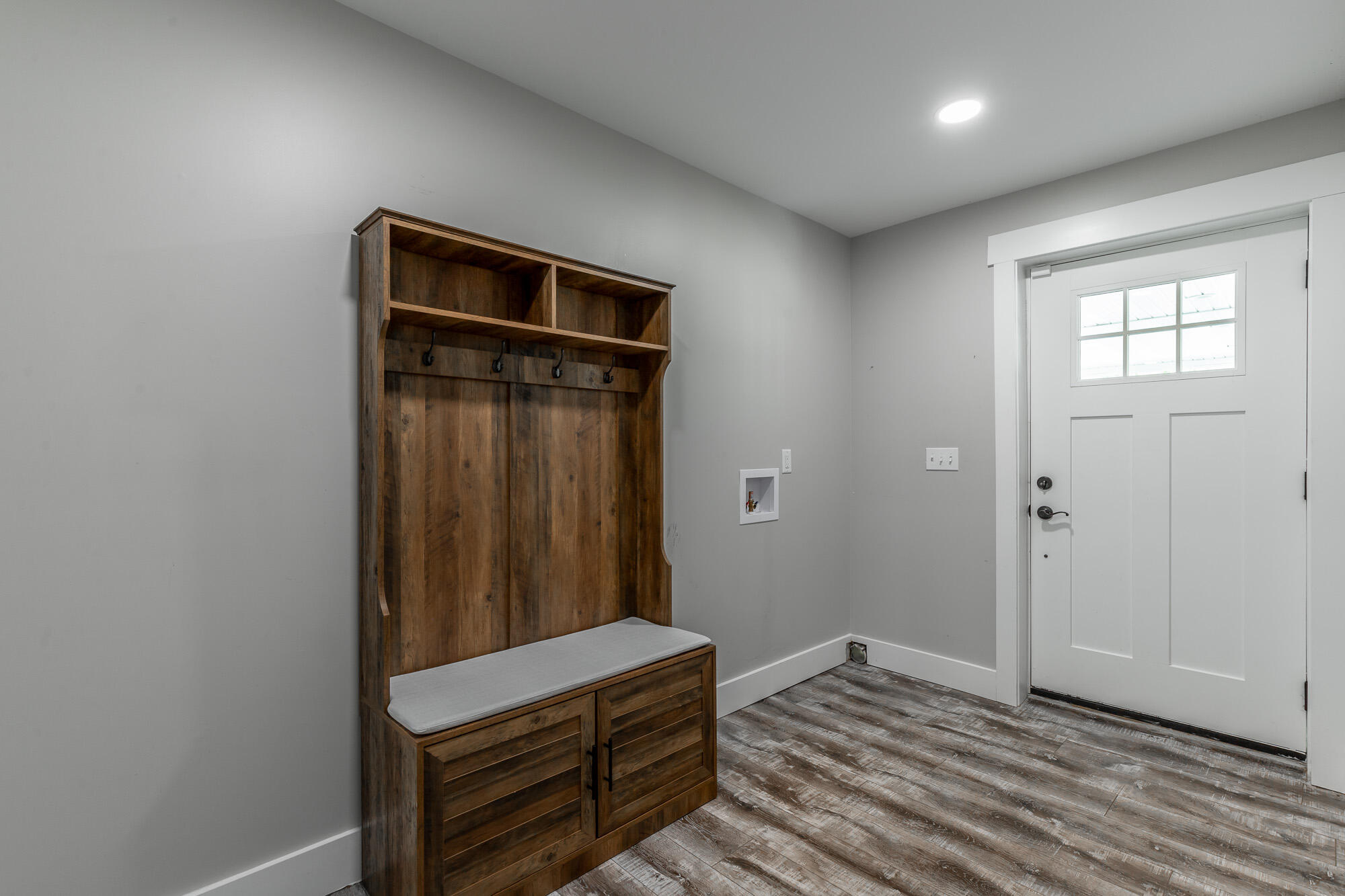 838 Campbell Road Tunnel Hill, GA 30755 - Photo 25 of 60 Laundry area/mudroom on main level