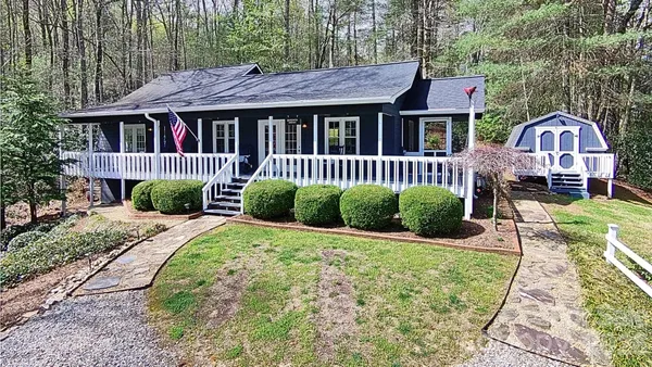 $500,000 | 926 Camp Creek Road, Saluda, NC 28773