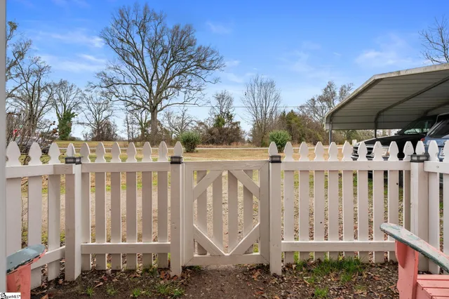 $169,000 | 342 North Hampton Street, Calhoun Falls, SC 29628