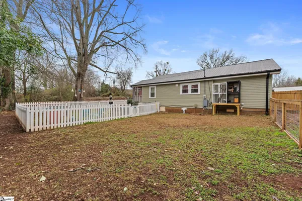 $134,900 | 342 North Hampton Street, Calhoun Falls, SC 29628