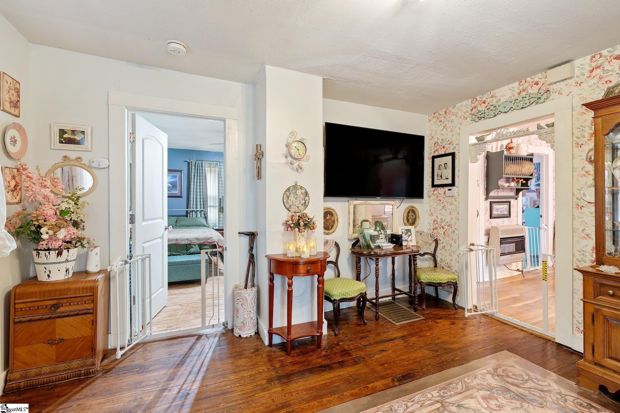 342 North Hampton Street Calhoun Falls, SC 29628 - Photo 4 of 29