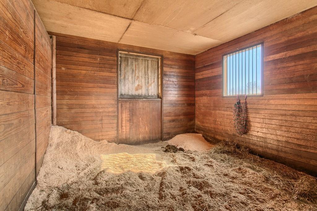 153 Wallace Hill Road Townsend, MA 01469 - Photo 12 of 28