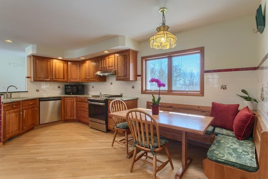 153 Wallace Hill Road Townsend, MA 01469 - Photo 16 of 28