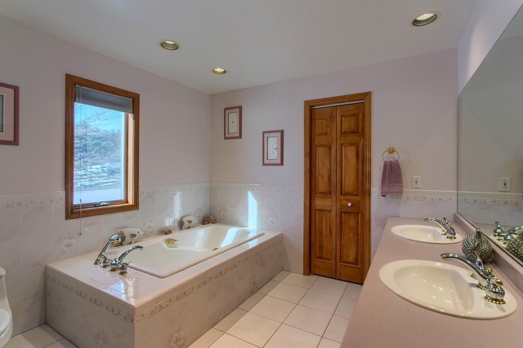 153 Wallace Hill Road Townsend, MA 01469 - Photo 26 of 28