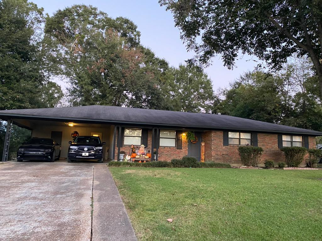 310 Hurricane Road Natchez, MS 39120 - Photo 1 of 19 Main View