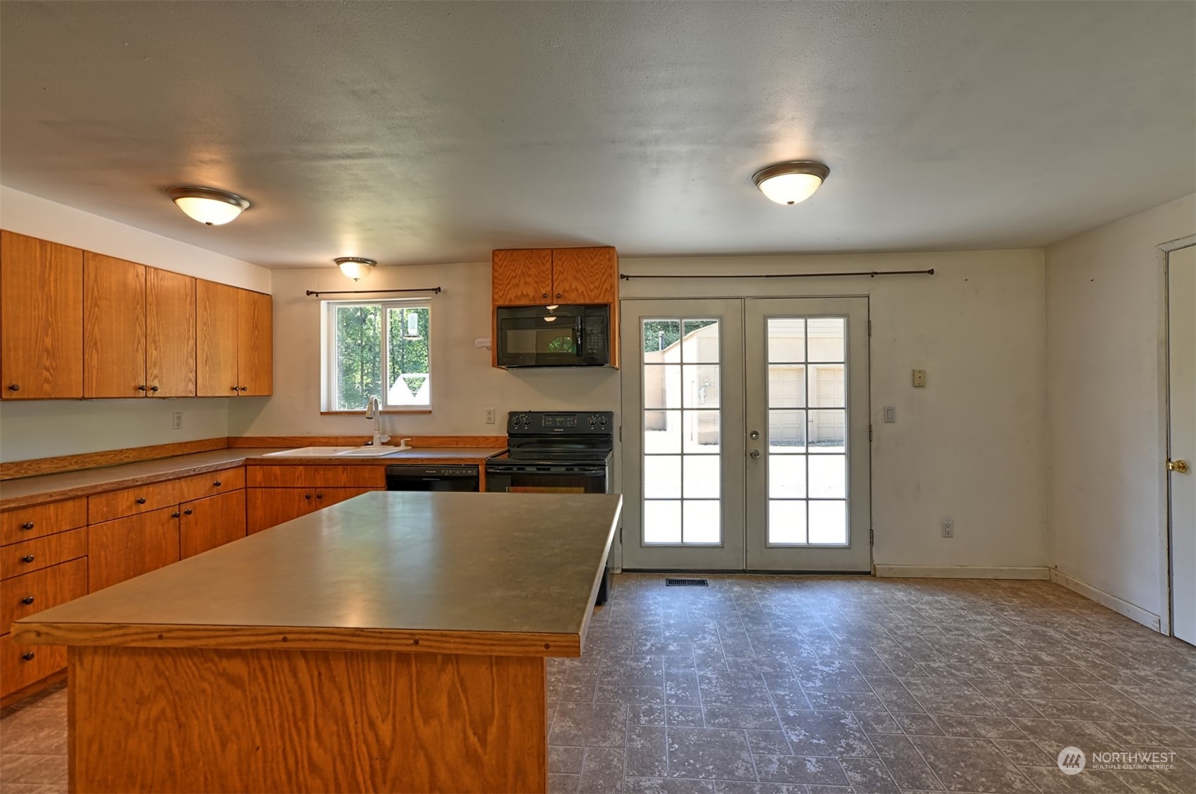 29003 Grandview Road Arlington, WA 98223 - Photo 3 of 20 Gallery Image 3