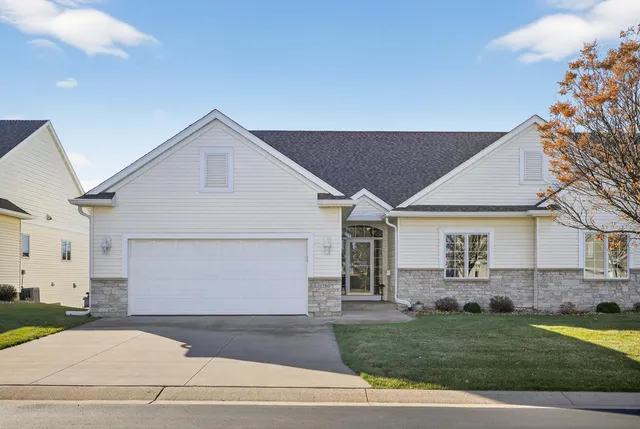 $474,900 | 2280 Coral Court Northeast, Rochester, MN 55906