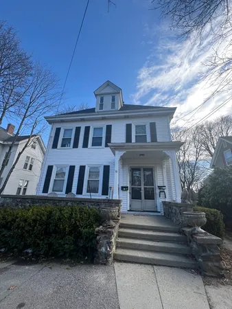 $3,900 | 50 Pond Street, Unit 2, Waltham, MA 02451