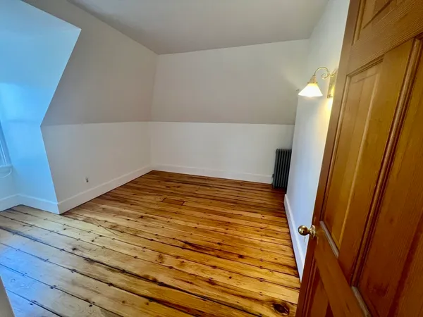 $3,600 | 50 Pond Street, Unit 2, Waltham, MA 02451