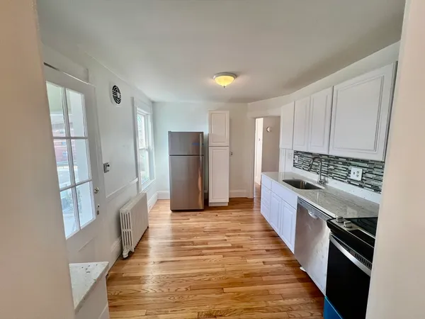 $3,900 | 50 Pond Street, Unit 2, Waltham, MA 02451