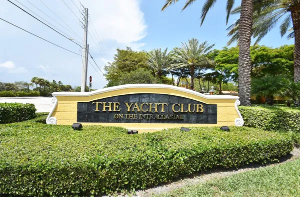 $2,350 | 145 Yacht Club Way, Unit 304, Hypoluxo, FL 33462