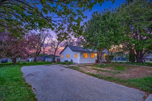 $289,900 | 510 Scott Street, Mazomanie, WI 53560