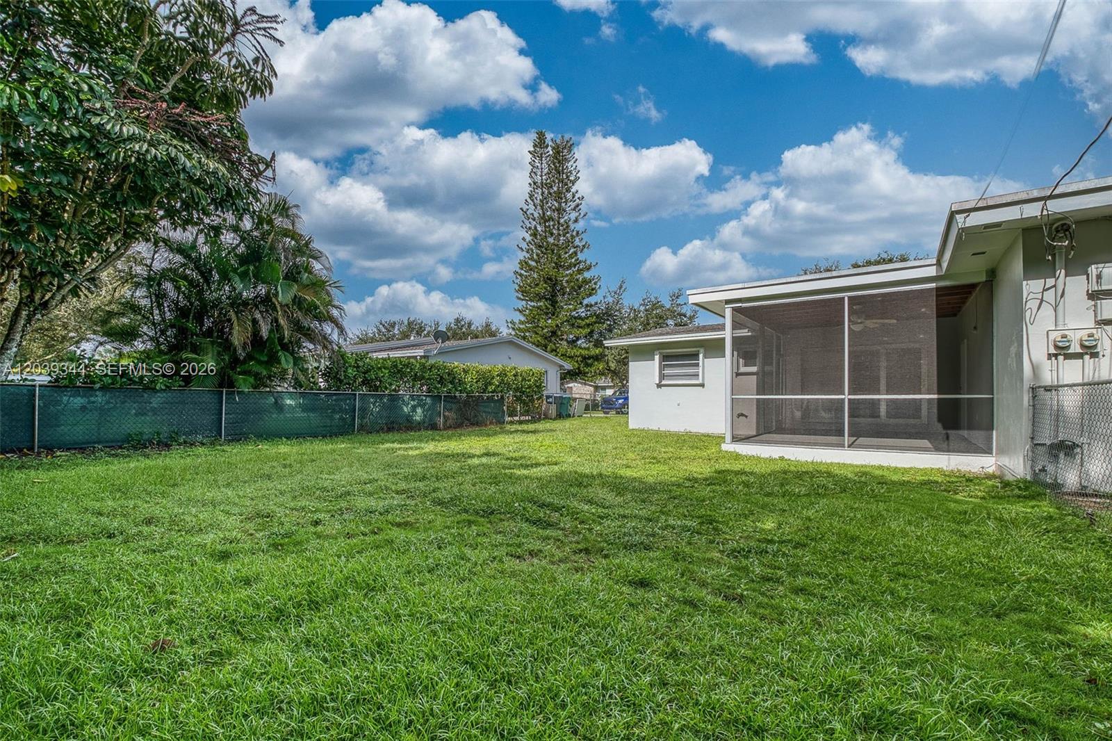 11527 Southwest 81st Road, Unit 11527 Pinecrest, FL 33156 - Photo 19 of 20