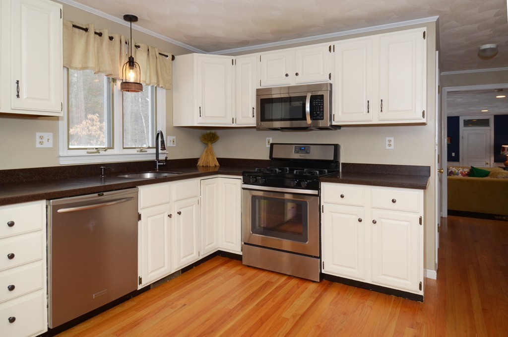 93 Concord Road Dracut, MA 01826 - Photo 10 of 30 Gallery Image 10