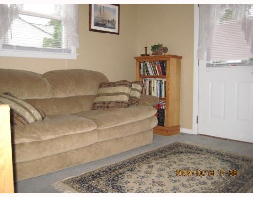55 Colony Road East Providence, RI 02915 - Photo 9 of 11 Studio/Study/Office.
