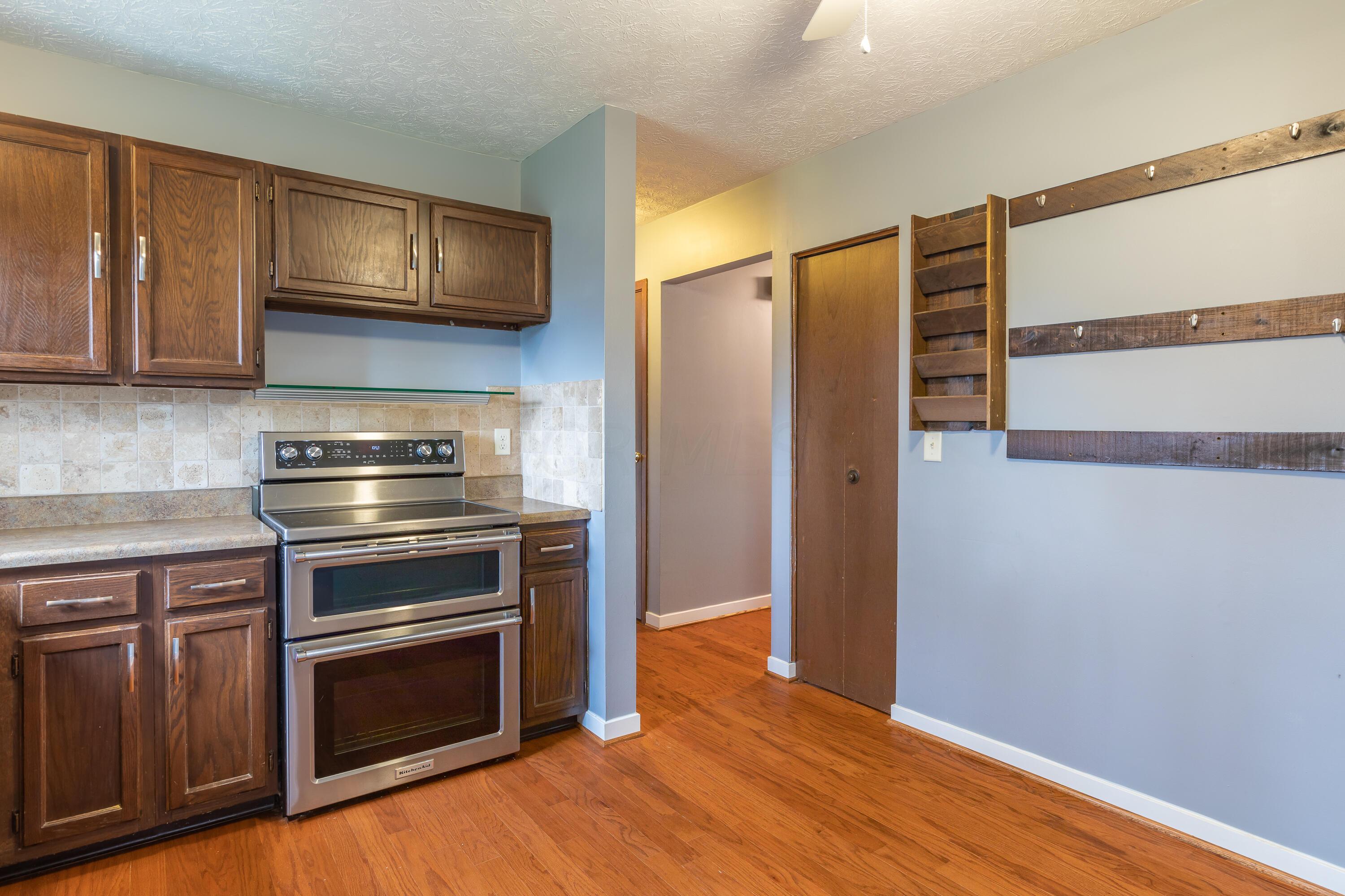 8689 Ripton Drive Powell, OH 43065 - Photo 12 of 35 012