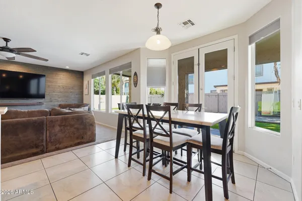$695,000 | 3273 East Fairview Street, Gilbert, AZ 85295