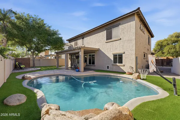 $695,000 | 3273 East Fairview Street, Gilbert, AZ 85295