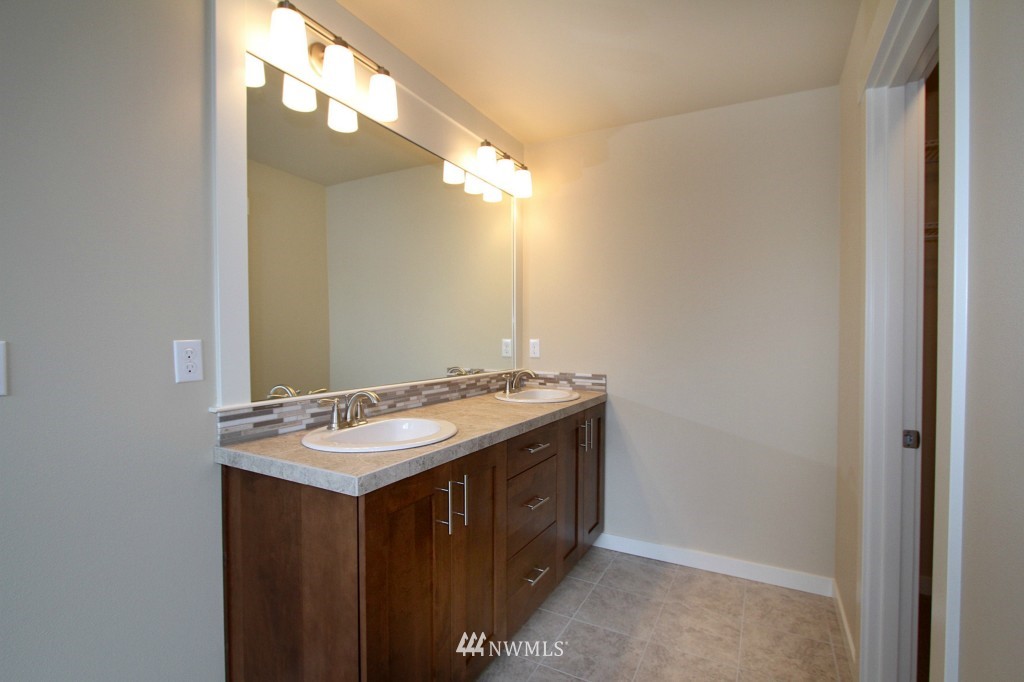 21114 35th Drive Southeast Bothell, WA 98021 - Photo 13 of 20 Gallery Image 13