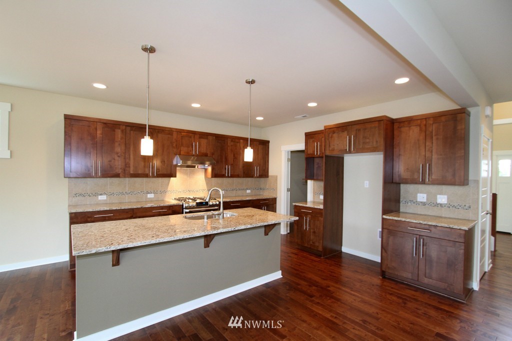 21114 35th Drive Southeast Bothell, WA 98021 - Photo 4 of 20 Gallery Image 4