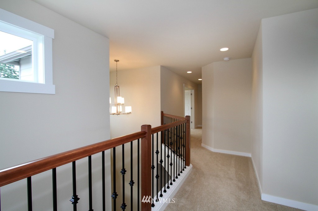 21114 35th Drive Southeast Bothell, WA 98021 - Photo 9 of 20 Gallery Image 9