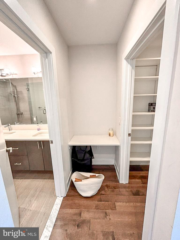 2527 Graduate Square Philadelphia, PA 19146 - Photo 13 of 31