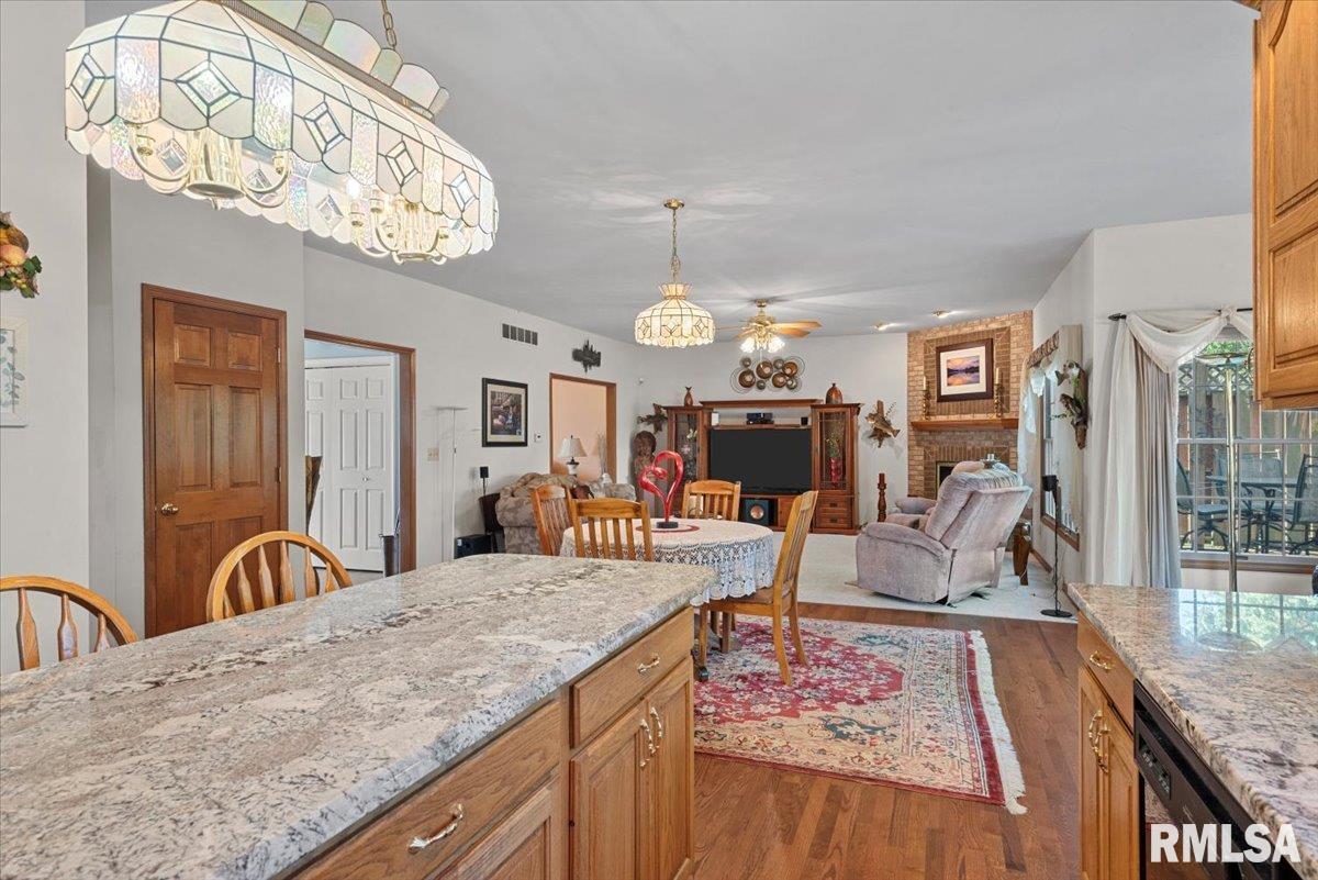 6401 Raintree Place Springfield, IL 62712 - Photo 18 of 53