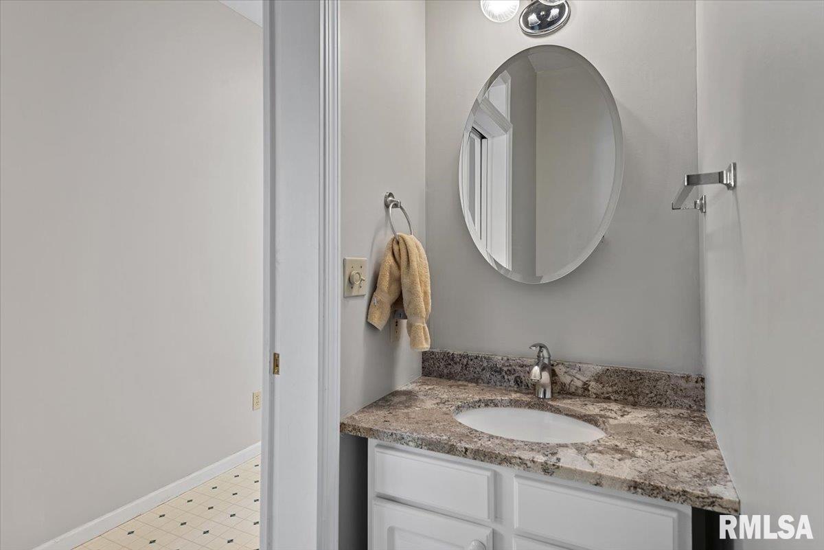 6401 Raintree Place Springfield, IL 62712 - Photo 23 of 58