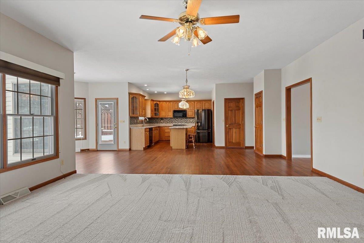 6401 Raintree Place Springfield, IL 62712 - Photo 10 of 58